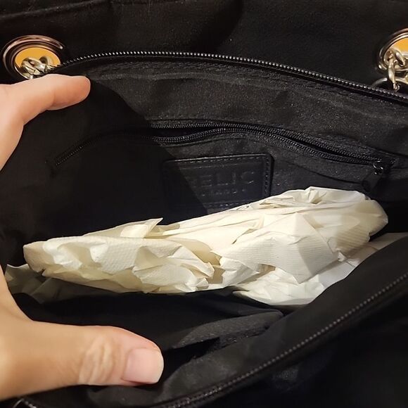 Relic Shoulder Bag - Purse / Handbag / Shoulder Bag - Quilted Black - Picture 7 of 7